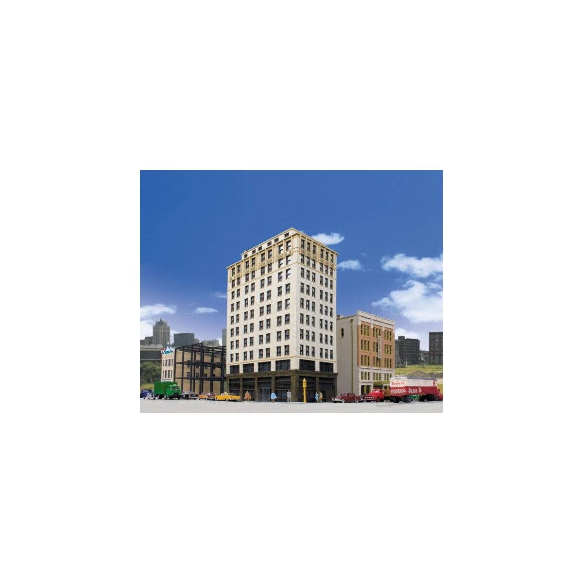 Ashmore Hotel -- Kit - 8-5/8 x 4-7/16 x 13-7/8′ 21.9 x 11.2 x 35.3cm, HO, Walthers Cornerstone 3764
