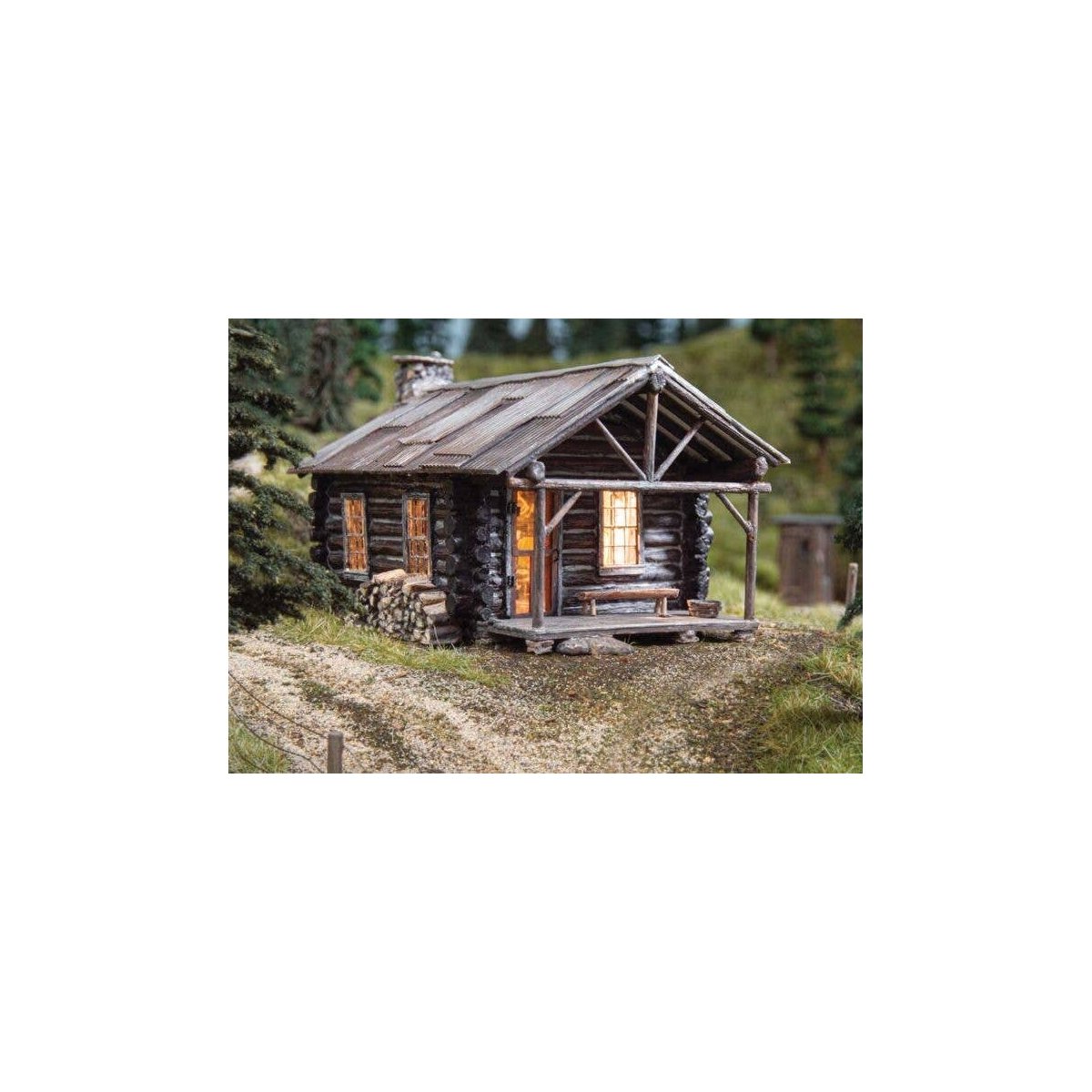 Built-&-Ready(R) Landmark Structures - Assembled - Lighted -- Cozy Cabin, HO, Woodland Scenics 5071