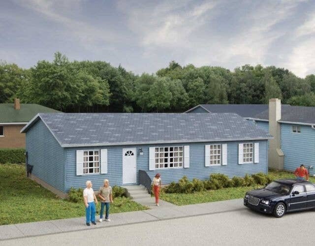 Modern Sectional House -- Kit - 6-7/8 x 3-5/16 x 2′ 17.5 x 8.4 x 5.2cm, HO, Walthers Cornerstone 4150