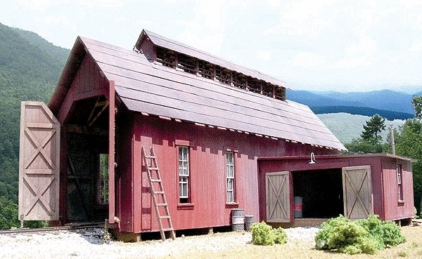 McCabe Engine House - Narrow Gauge -- 4-3/4 x 8-3/8′ 12.1 x 21.3cm, HOn3, B.T.S. 27450