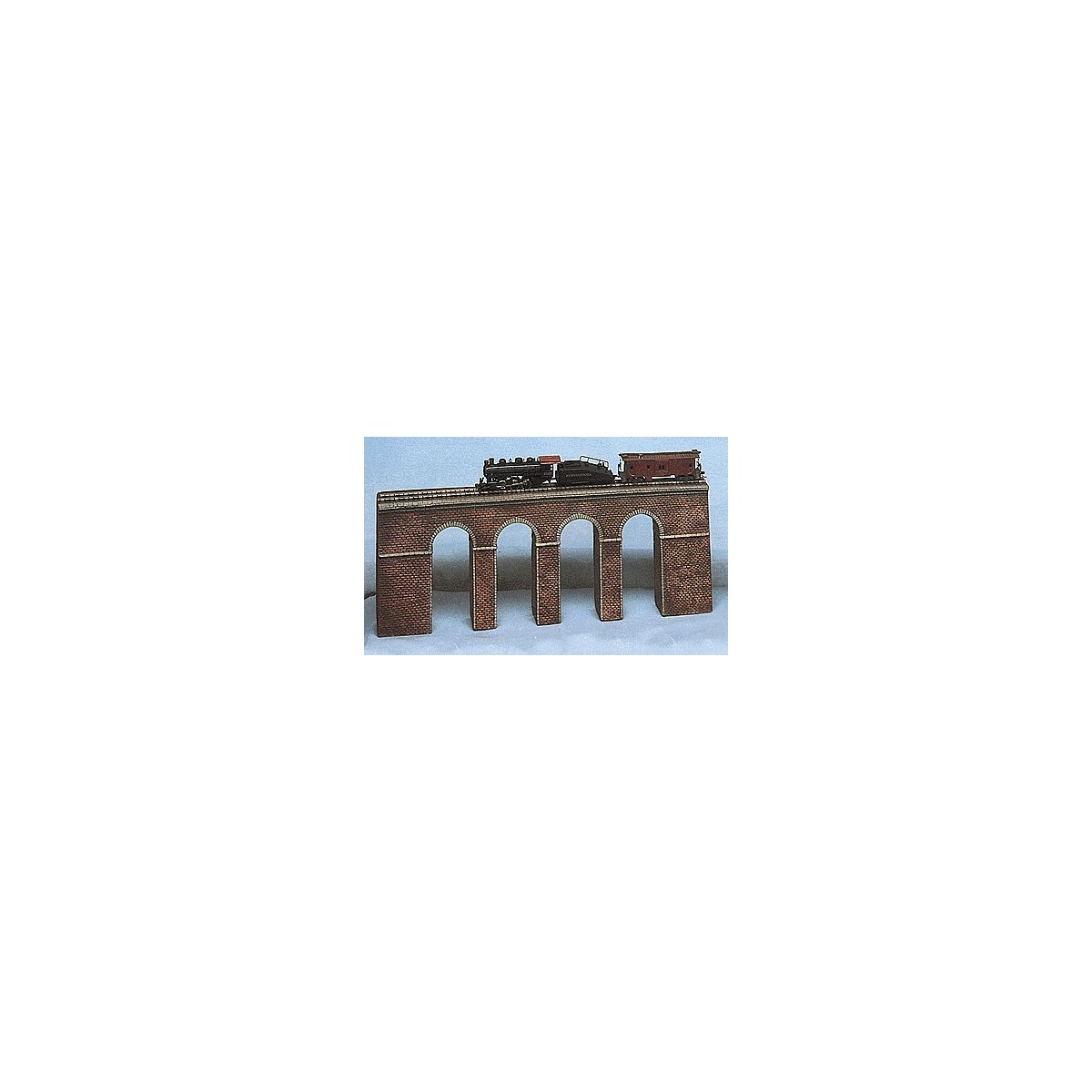 Multi Scale Viaduct -- 8 x 21′ 20 x 44cm, All Scales, Isle Laboratories Inc 827