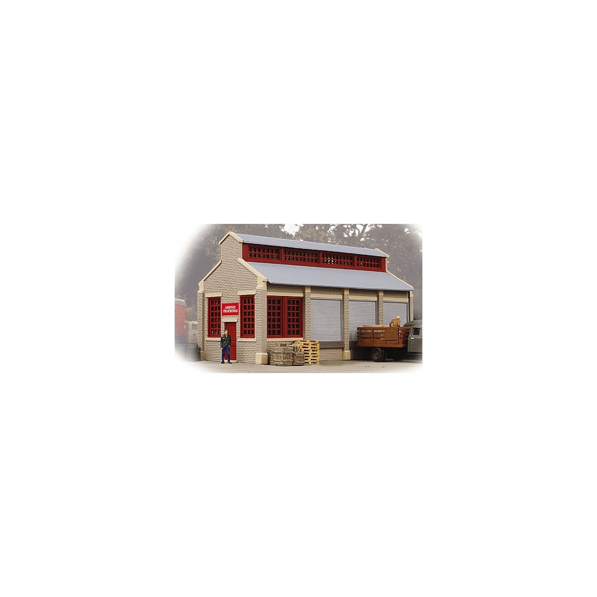 United Trucking -- Assembled - 2-5/8 x 6 x 3-3/8′ 6.6 x 15.2 x 8.5cm, HO, WalthersTrainline 804