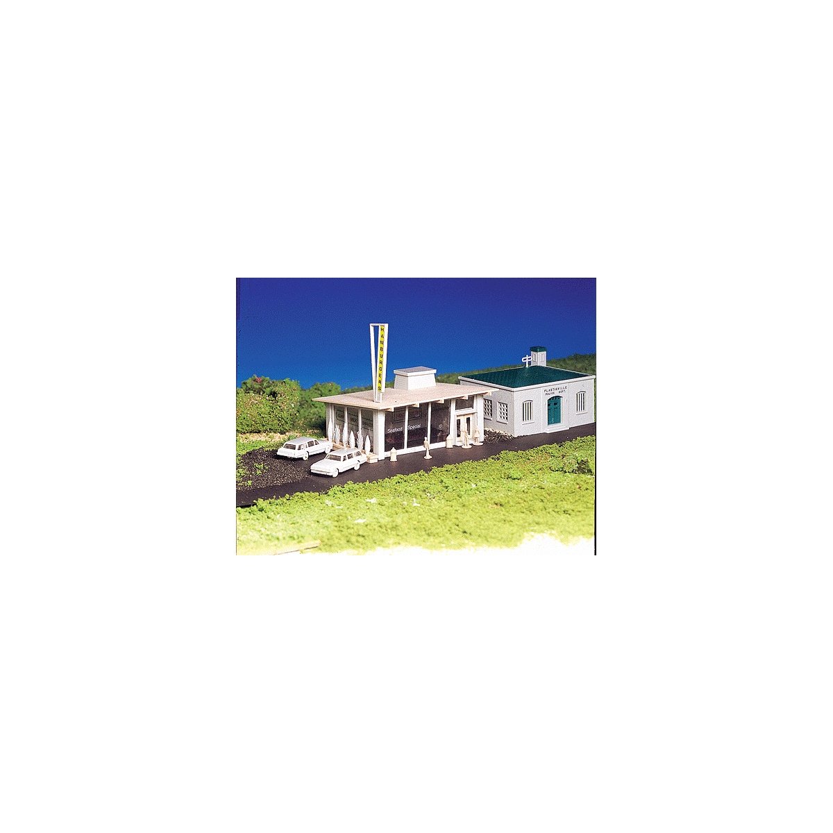 Drive-In Hamburger Stand - Plasticville U.S.A. -- Kit, HO, Bachmann Industries 45434