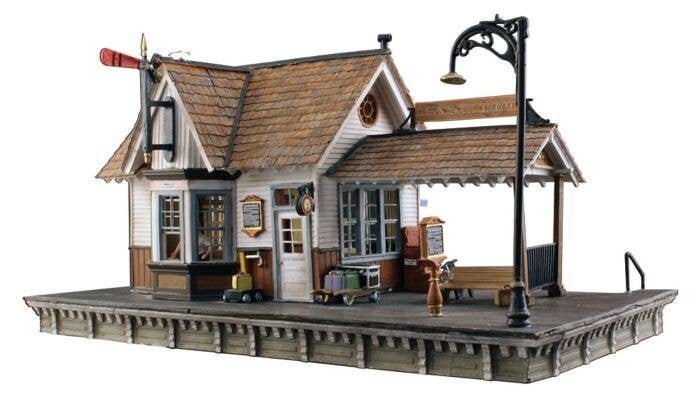 The Depot - Built & Ready Landmark Structures(R) -- Assembled w/Interior Light, O, Woodland Scenics 5852