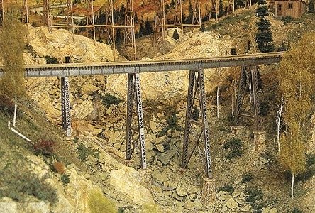 Tall Steel Viaduct Kit -- 150` Long w/Bents & (3) 7` Sections of HOn3 Code 55 Bridge Flex-Tr, HOn3, Micro Engineering 75540