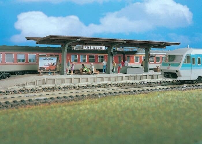 Rheinburg Station Platform -- 14-13/16 x 2-5/8 x 2-3/8′ 37 x 6.5 x 6cm, HO, Vollmer Gmbh 43535