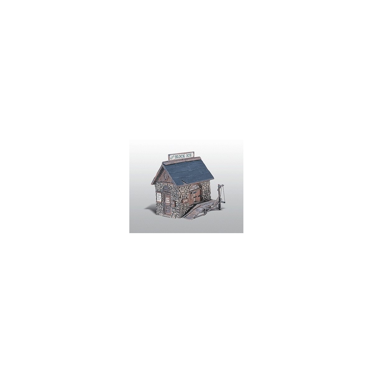 Scenic Details(R) -- Ice House - Kit (Unpainted Metal) 2-3/8 x 2-1/2′, HO, Woodland Scenics 219