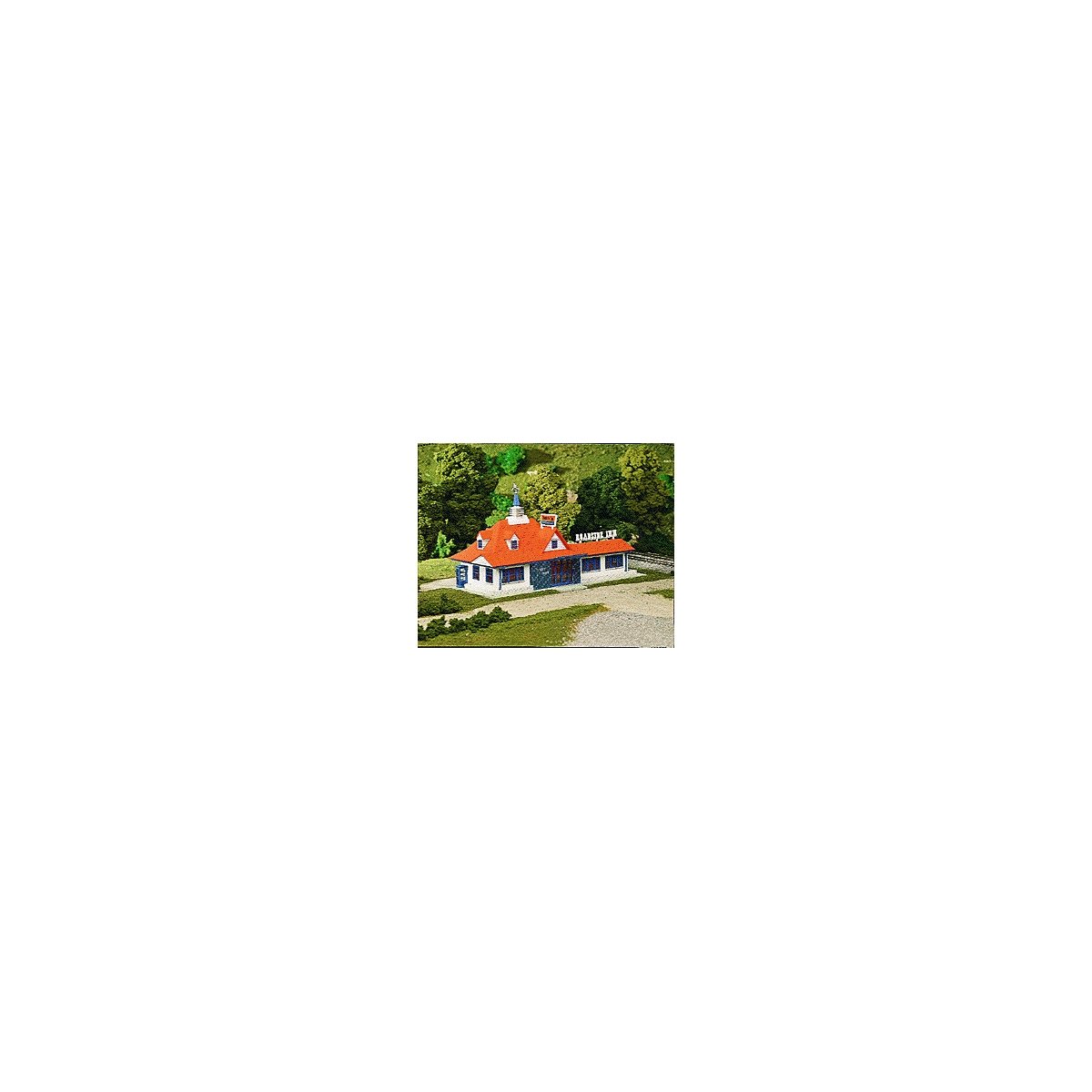 Roadside Restaurant Plastic Kit -- 5-5/8 x 8-3/4′ 14.3 x 21.9cm, HO, Atlas Model Railroad Co. 760