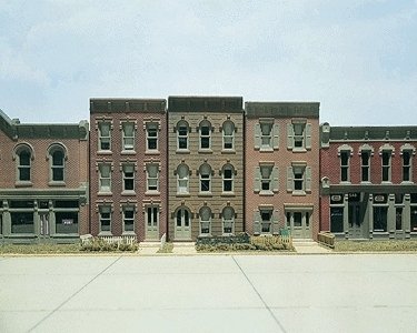 Townhouse Flats (Front Wall Only)- Woodland Scenics DPM Landmark Structures(R) -- Kit, HO, Design Preservation Models 11400