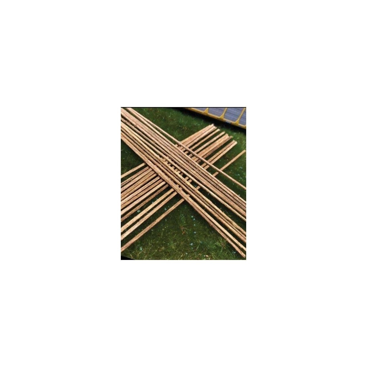 Bridge Stringer pkg(25) -- 12′ 30.5cm, HO, Grand Central Scenery TB23