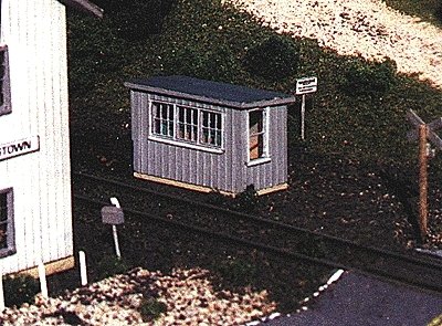 Scale House (Laser-Cut Wood Kit) -- 1/2 x 1′ 1.3 x 2.5cm, N, Blair Line 84
