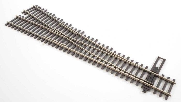 Code 83 Nickel Silver DCC Friendly Number 5 Turnout -- Right Hand, HO, WalthersTrack 83016