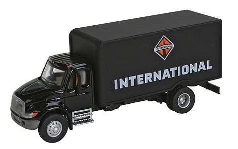 International(R) 4900 Single-Axle Box Van - Assembled -- International (black), HO, Walthers SceneMaster 11292