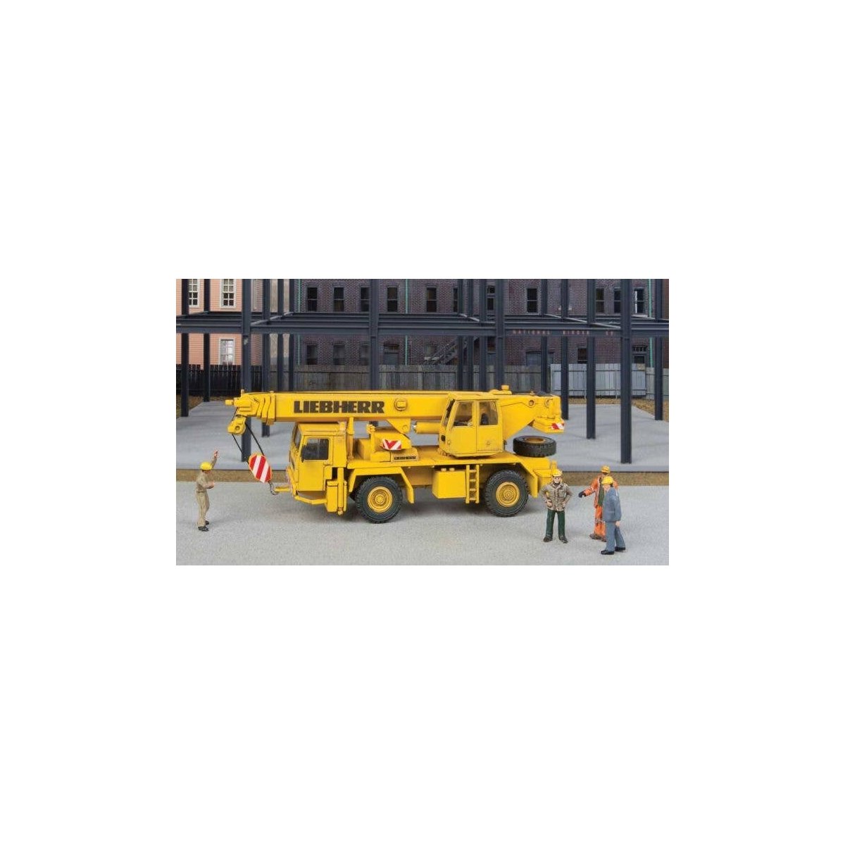 Two-Axle Truck Crane -- Kit, HO, Walthers SceneMaster 11015