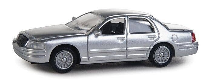 Ford(R) Crown Victoria Police Interceptor -- Unmarked Unit (silver, no lights), HO, Walthers SceneMaster 12023