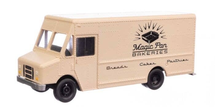 Morgan Olson(R) Route Star Van -- Magic Pan Bakeries, HO, Walthers SceneMaster 12101