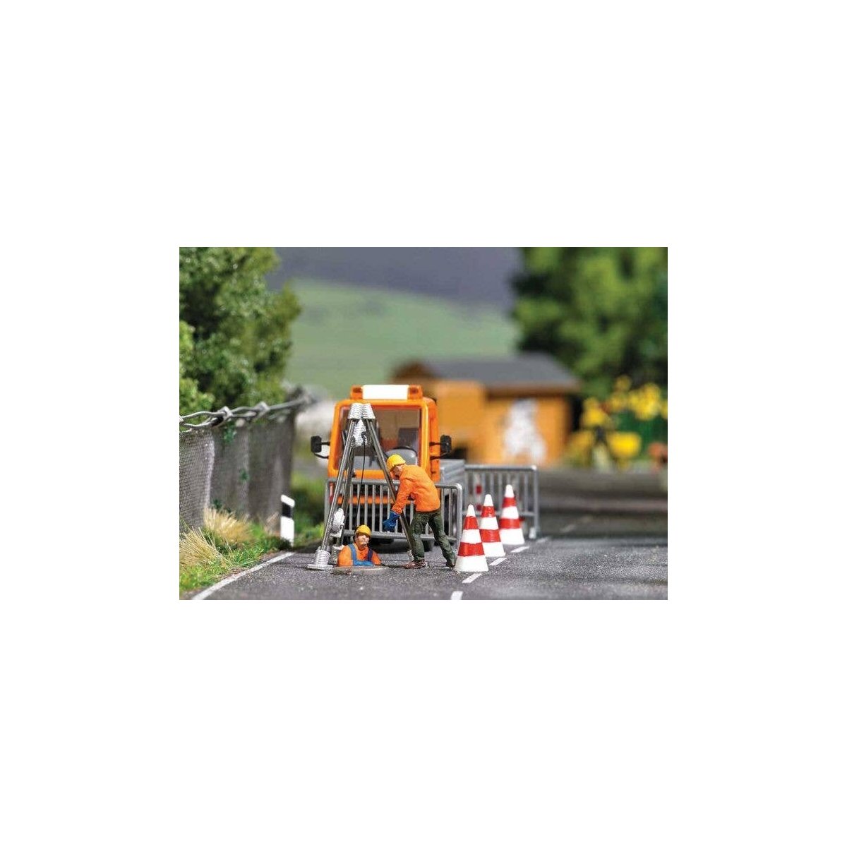 Canal-Sewer Workers - Action Set -- Figure in Manhole, Worker Figure, Hoist, Barricade, Manhole Cover, HO, Busch Gmbh & Co Kg 79