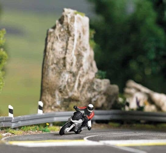 Super Racer 1 - Action Set -- Silver Motorcycle with Rider, 3 Sections of Highway Guardrails, HO, Busch Gmbh & Co Kg 7940