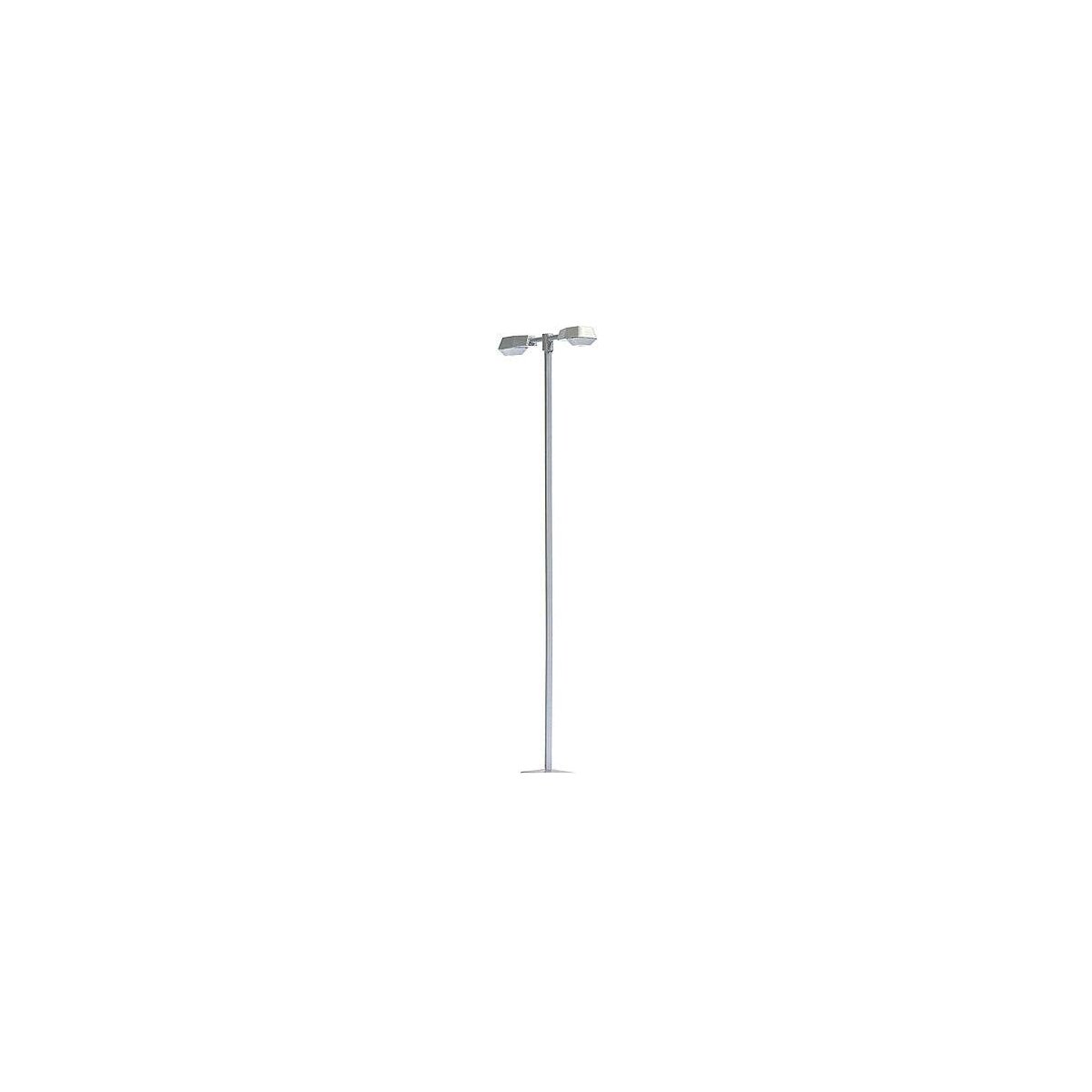 Modern AEG 2-Head Street Lamp -- 3-1/4′ 8.2cm Tall, 14-16V, HO, Busch Gmbh & Co Kg 4200