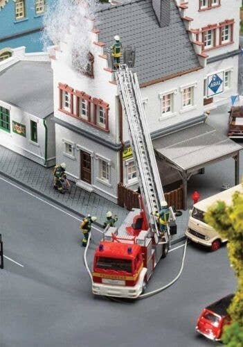 Modern Era VI Firefighters -- Set 2 pkg(5), HO, Faller Gmbh 151638