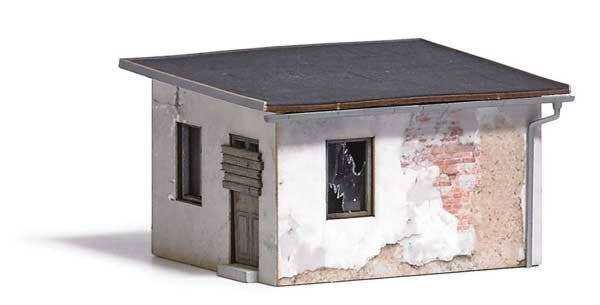 Old Gatekeeper`s Hut -- Laser-Cut Kit - 3-9/16 x 3-3/8 x 4-1/8` 5.9 x 5.2 x 5.5cm, HO, Busch Gmbh & Co Kg 1952