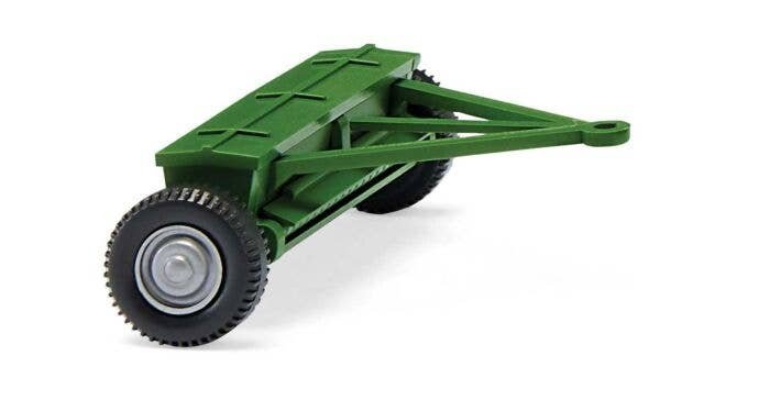 1948-1958 Fertilizer Spreader - Assembled -- Green, HO, Wiking 88802