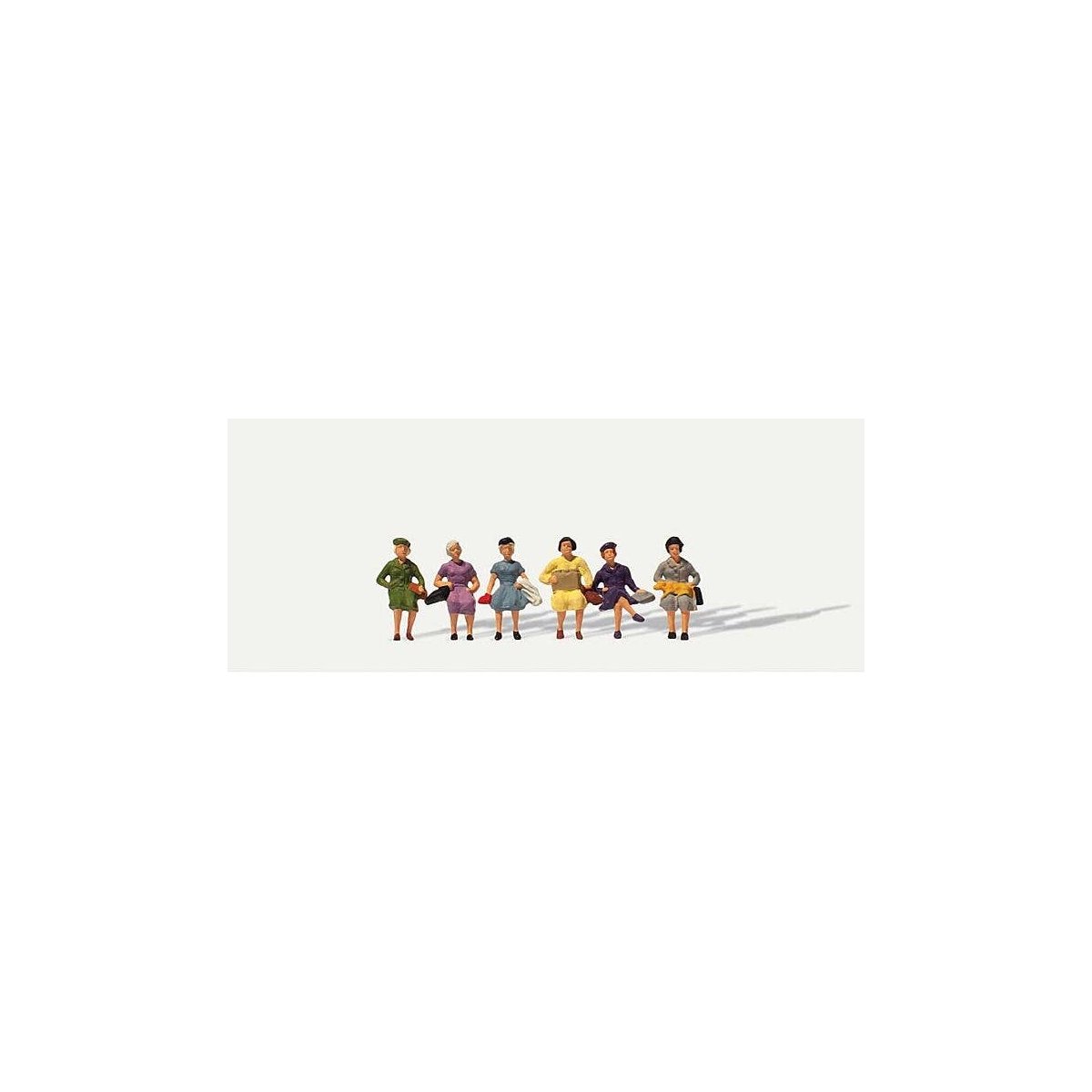 Sitting Female Passengers -- pkg(6), HO, Merten 210853