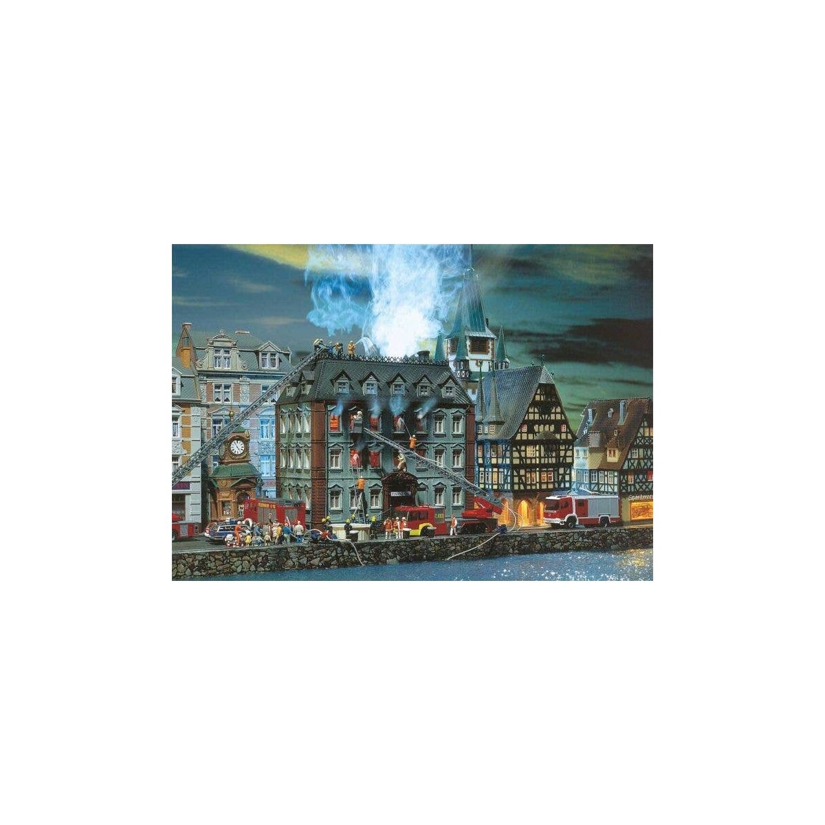 Burning Tax Office -- Kit - 4 x 2-5/8 x 3-15/16′ 10.1 x 6.7 x 10cm (Smoke/Lights Not Included), N, Faller Gmbh 231721