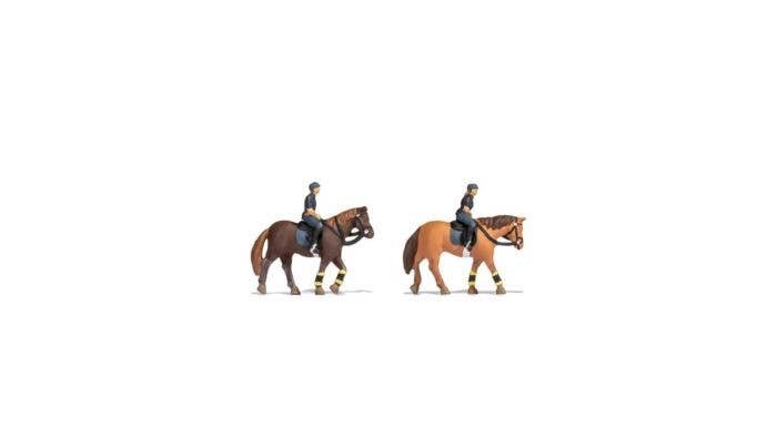 Mounted Police -- 2 Officers on 2 Horses, HO, Noch Gmbh & Co 15078