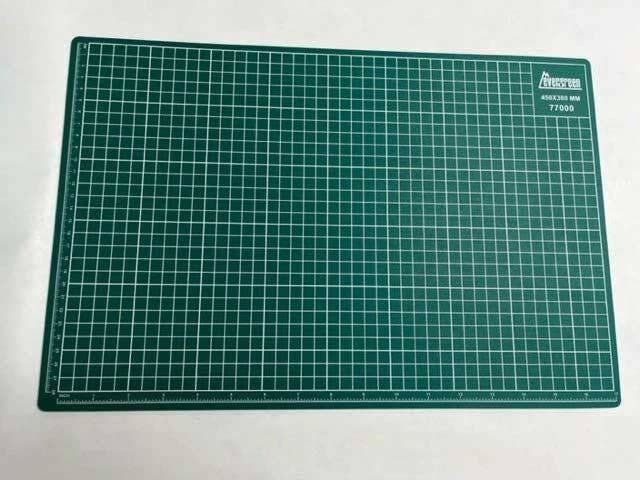Cutting Mat -- 17 x 11′ 45 x 30cm, All Scales, Evergreen Scale Models 77000