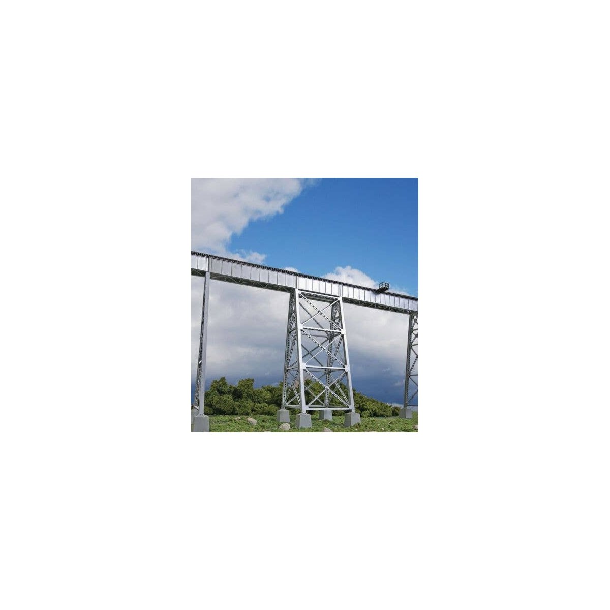 Steel Railroad Bridge Tower -- Kit - 4-7/16 x 4-1/2 x 11′ 11.3 x 11.4 x 27.9cm, HO, Walthers Cornerstone 4554