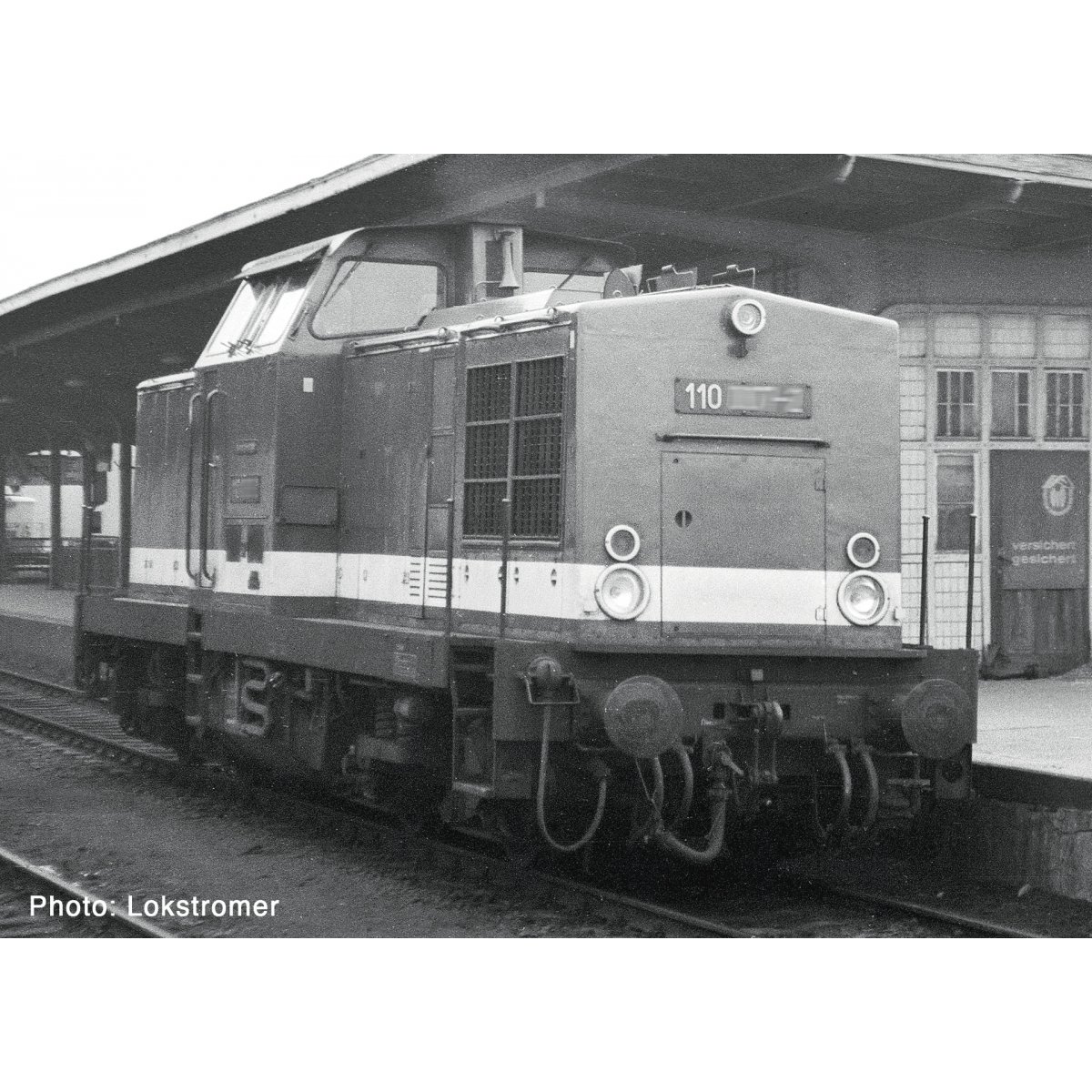 Diesel locomotive class 110, DR, HO, Roco 7310107