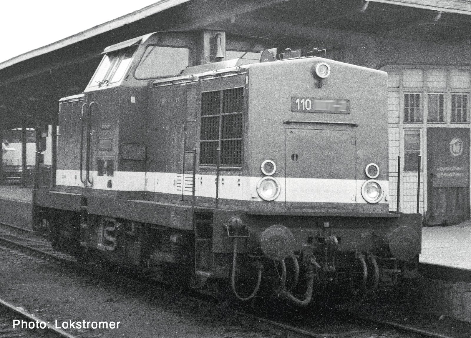 Diesel locomotive class 110, DR, HO, Roco 7310107