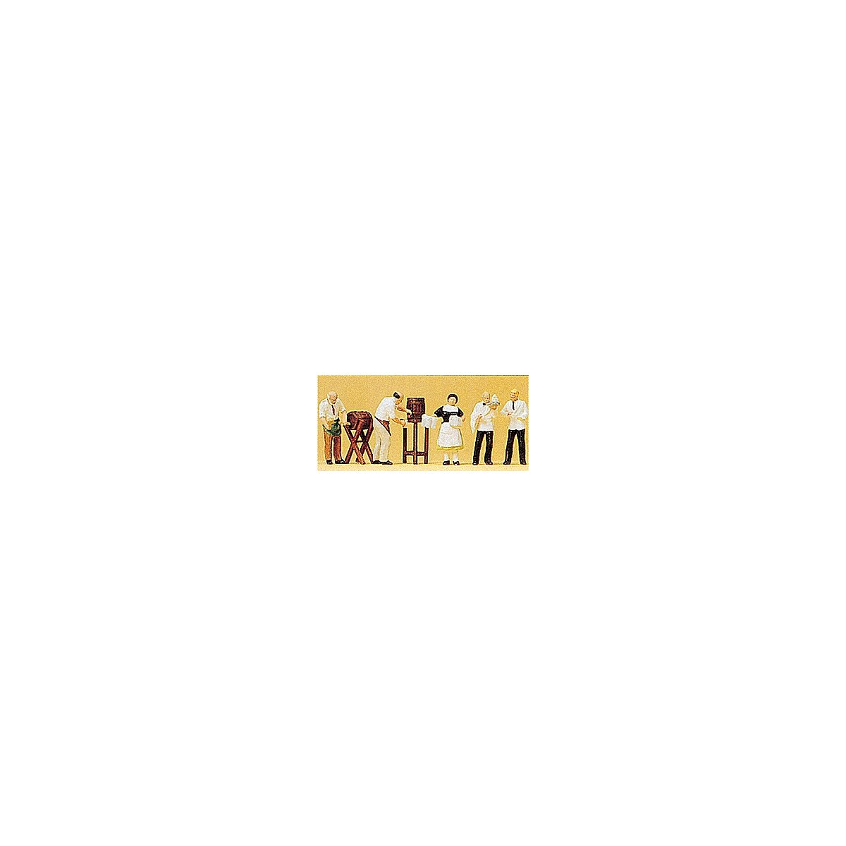 People Working -- Innkeeper, Waiter & Waitress, HO, Preiser Kg 10210