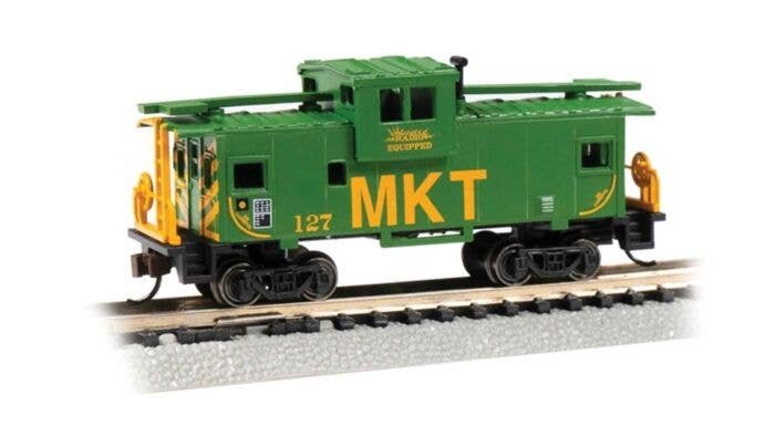 36′ Wide-Vision Caboose - Ready to Run - Silver Series(R) -- Missouri-Kansas-Texas 127 (green, yellow), N, Bachmann Industries