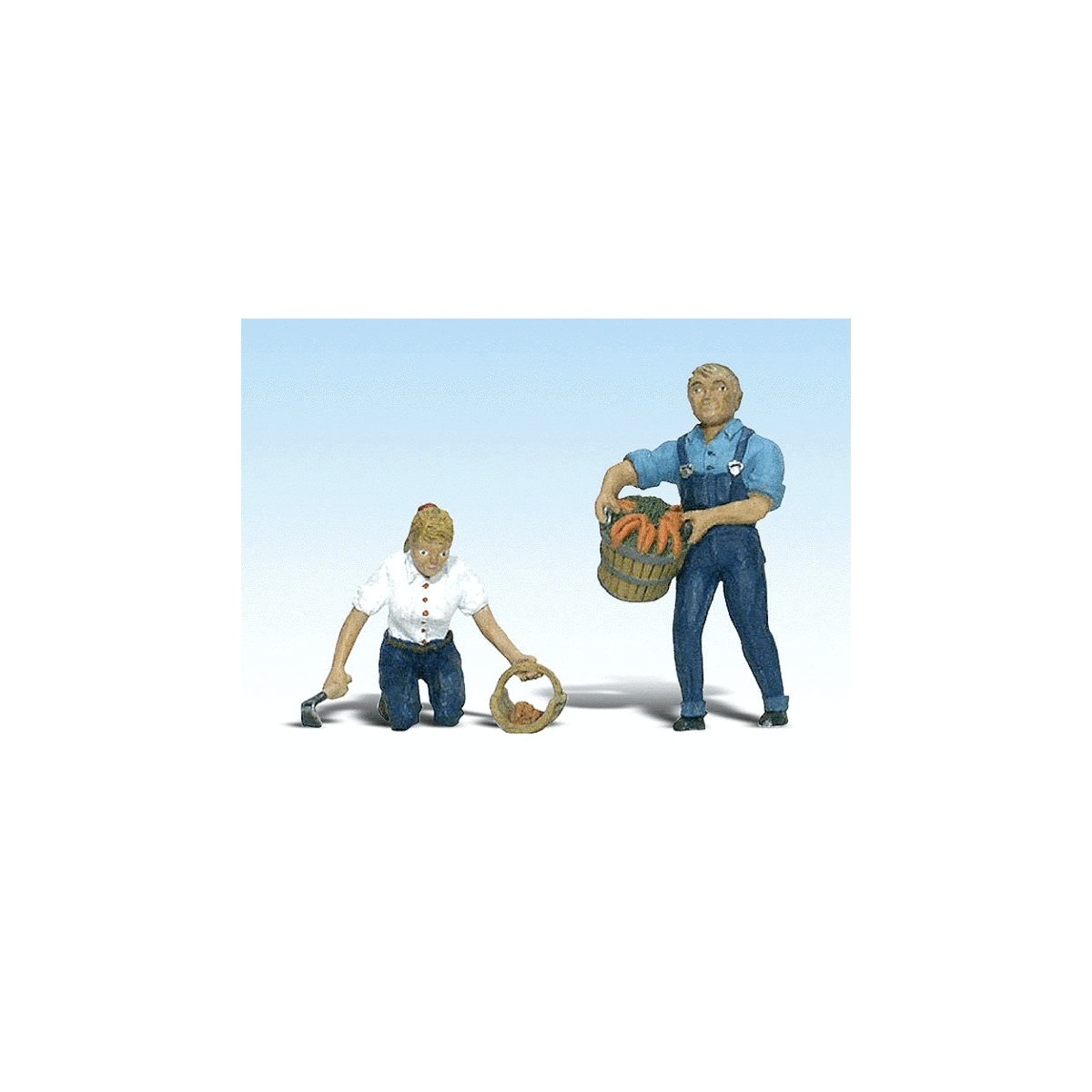 Scenic Accents(R) Figures -- Gus & Gertie Gardener, G, Woodland Scenics 2541