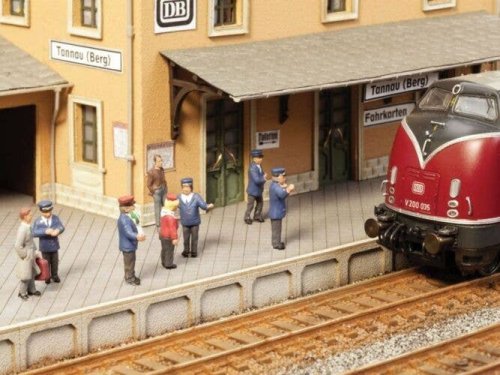 On the Platform w/Scene Sound Module -- German Railroad Personnel pkg(6), TT, Noch Gmbh & Co 12900