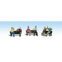 People on 3 Benches - Scenic Accents(R), HO, Woodland Scenics 1924