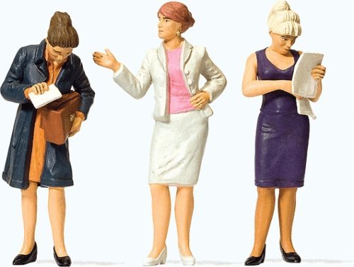 Pedestrians 1:22.5 Scale -- Standing Women pkg(3), G, Preiser Kg 44907