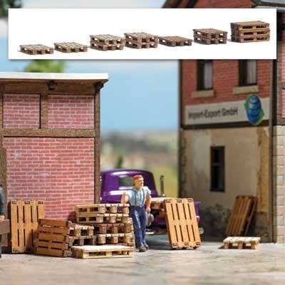 Wood Pallets - Laser-Cut Wood Kit -- pkg(12), HO, Busch Gmbh & Co Kg 1810