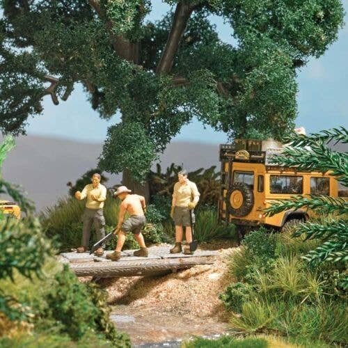 Offroad Expedition - Action Set -- 3 Figures, Logos, Tools and Road Traction Plates, HO, Busch Gmbh & Co Kg 79829