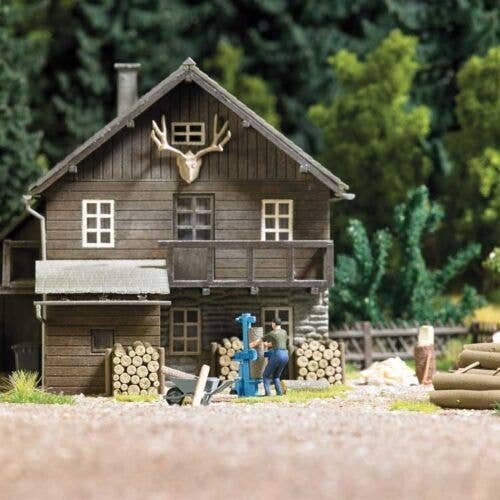 Log Splitter with Figure and Accessories, HO, Busch Gmbh & Co Kg 7808