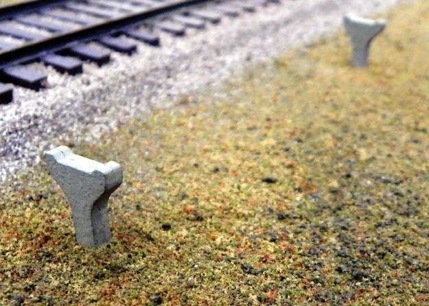 N&W Concrete Rail Posts -- pkg(12) (Rail Not Included), HO, B.T.S. 23028