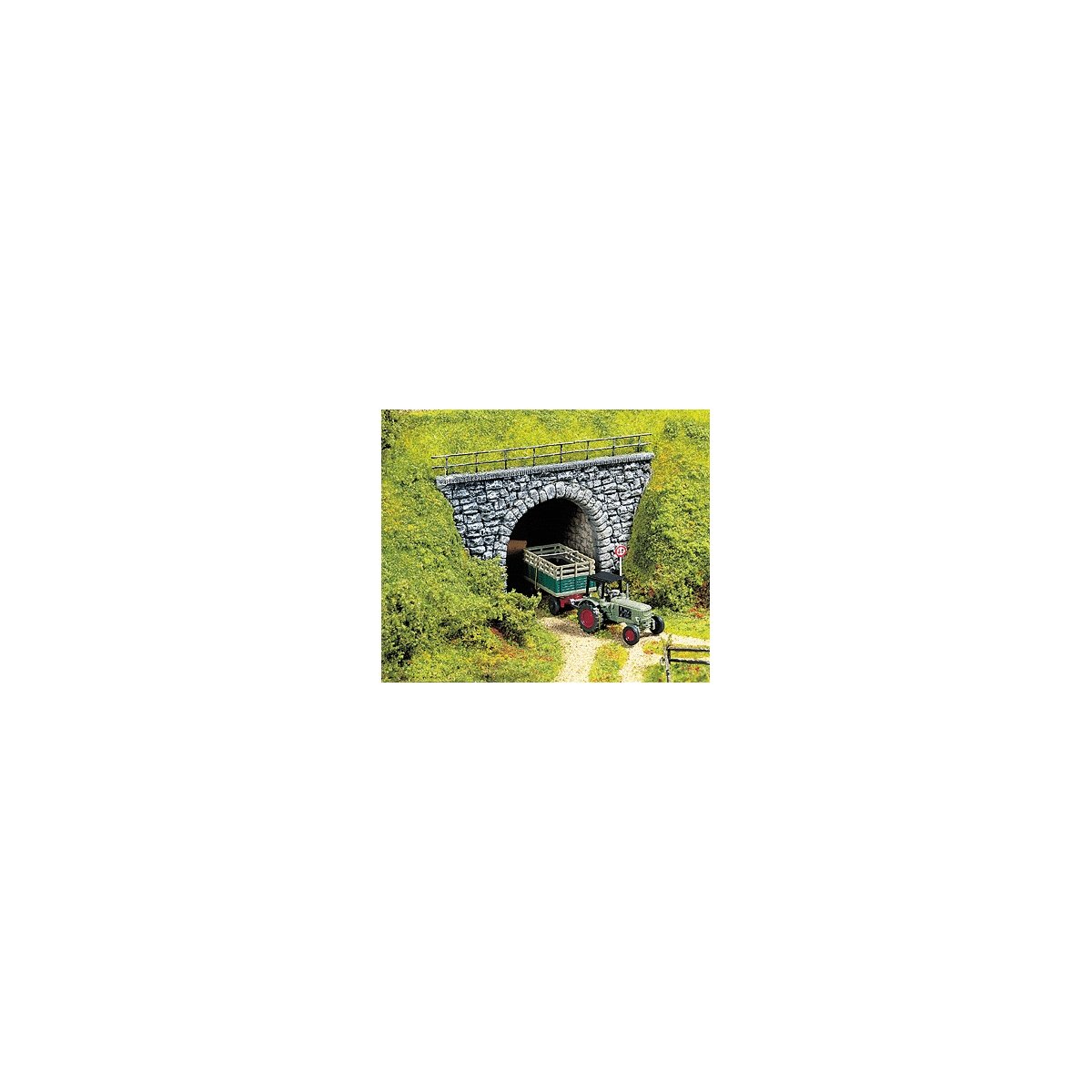 Cut-Stone Underpass -- 5-1/2 x 4-5/16′ 14 x 11 cm, HO, Noch Gmbh & Co 58300
