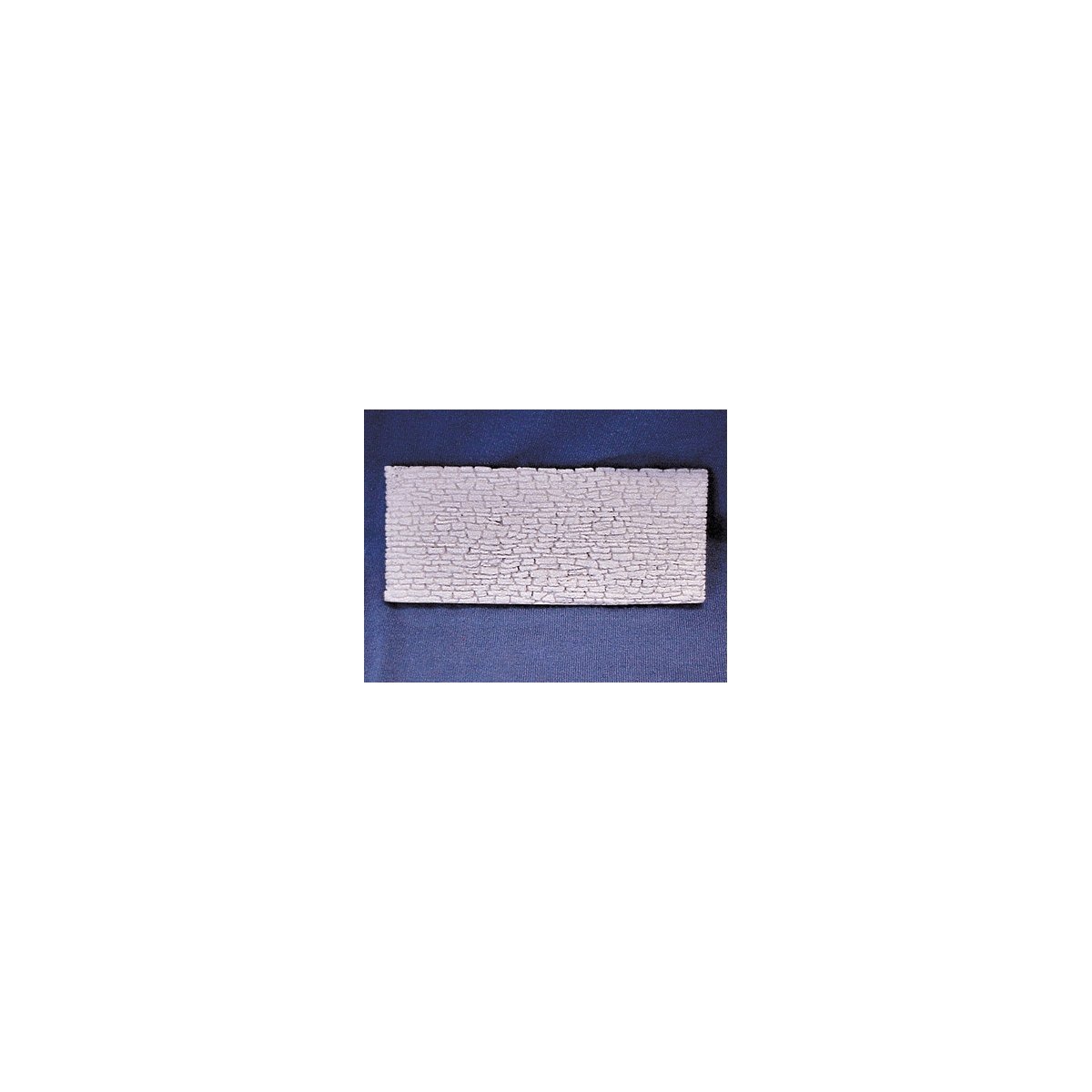 Walls pkg(2) -- Random Stone - 1-3/4 x 4′ 4.4 x 10cm, N, Pre-Size Model Specialities 211