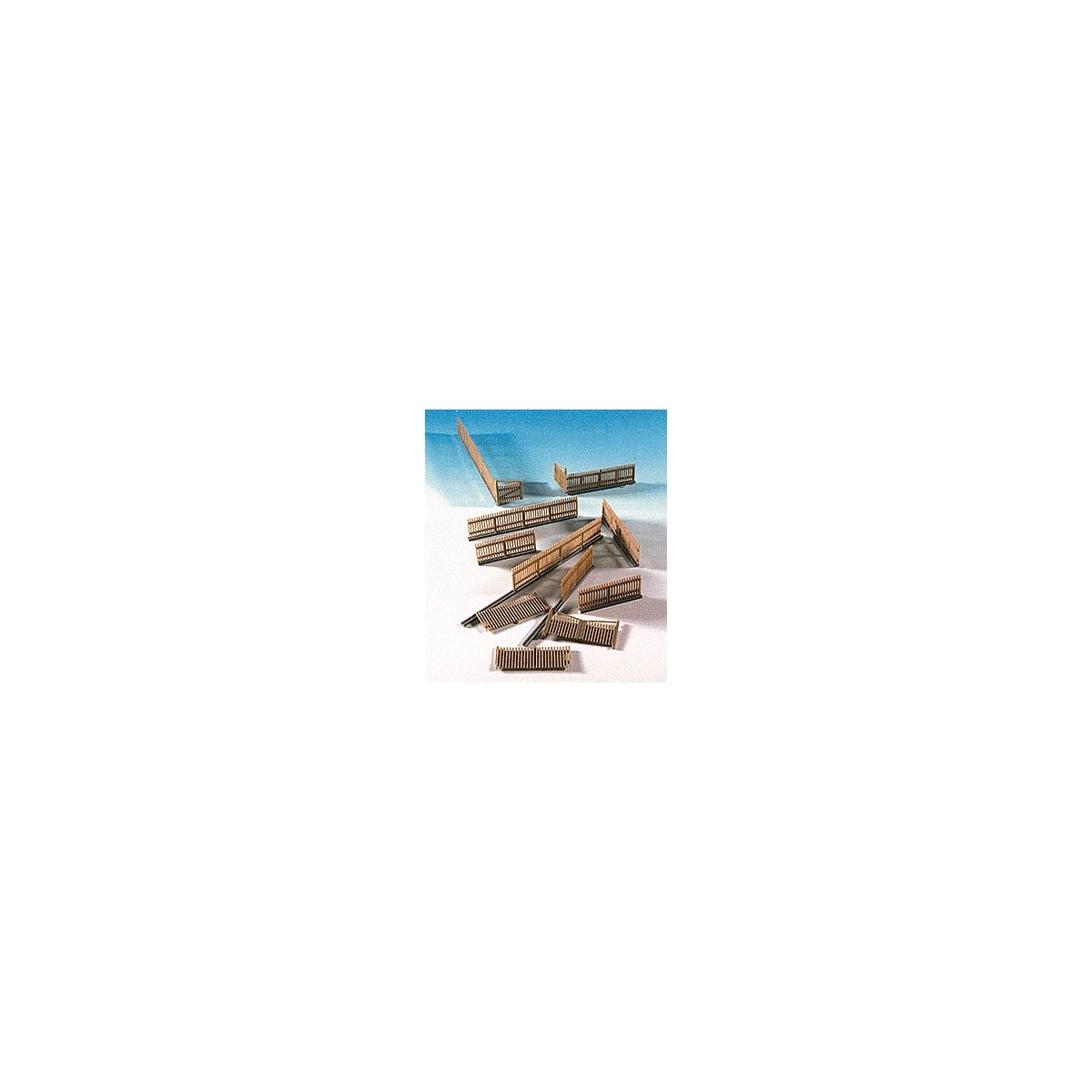 Wood Fence -- Brown 33-5/8 84cm, HO, Kibri 38625