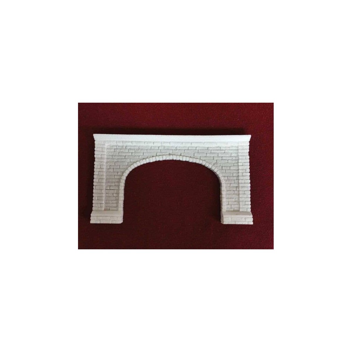 Extra-Wide Cut Stone Double Tunnel Portal -- Overall: 8-3/4 x 4-7/8′, Opening: 5-1/2 x, HO, Pre-Size Model Specialities 157