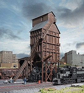 Wood Coaling Tower -- Kit - 3-5/8 x 2-1/4 x 6-1/2′ 9.2 x 5.7 x 16.5cm, N, Walthers Cornerstone 3823