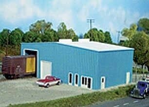 Distribution Center -- Kit - 9-5/8 x 5-1/2′ 24.5 x 14cm, HO, Pikestuff 10