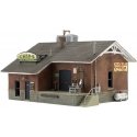 Chip`s Ice House - Built-&-Ready Landmark Structures(R) -- Assembled - 6-3/8 x 4-11/16` 16.2 x , HO, Woodland Scenics 5028